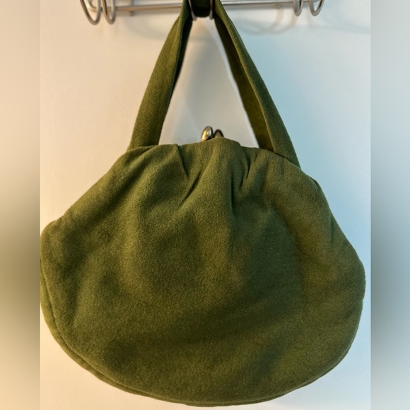 Beautiful Vintage 1960s Green Kisslock Handbag - Picture 4 of 13
